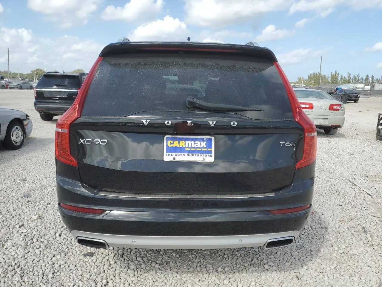 Фото VOLVO XC90 T6 – справа ззаді