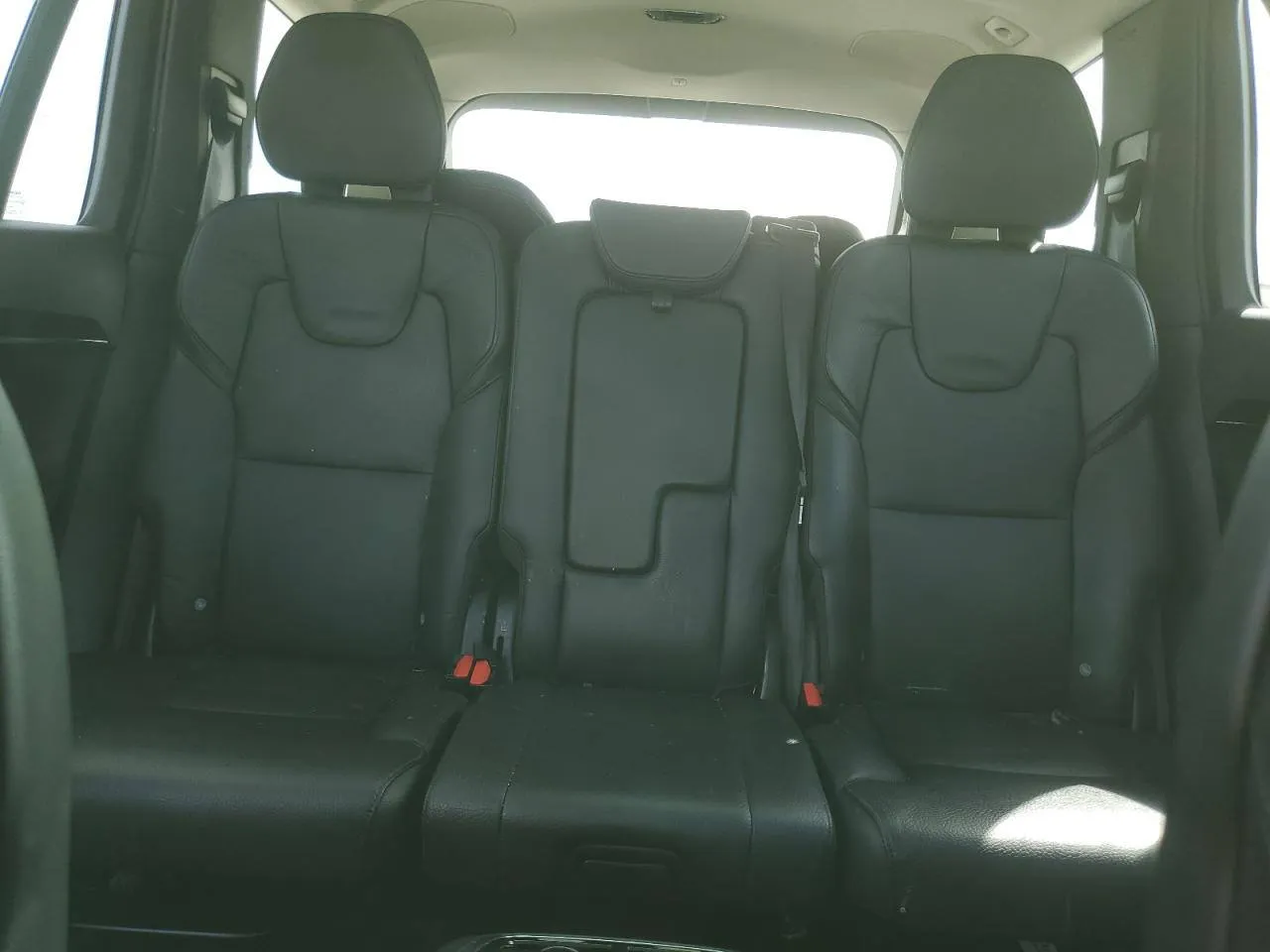 Фото VOLVO XC90 T6 – спереді