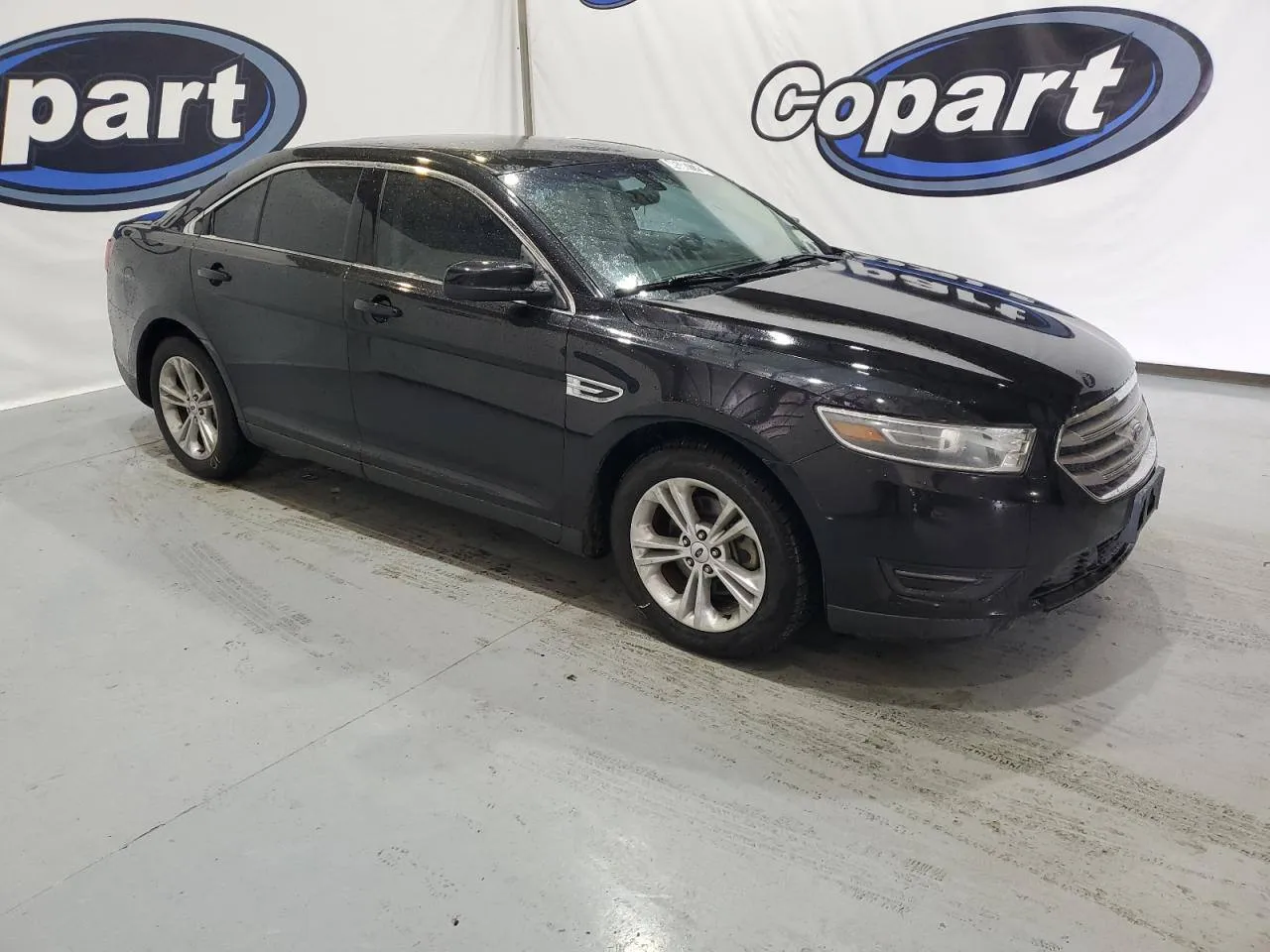 Фото FORD TAURUS SEL – збоку