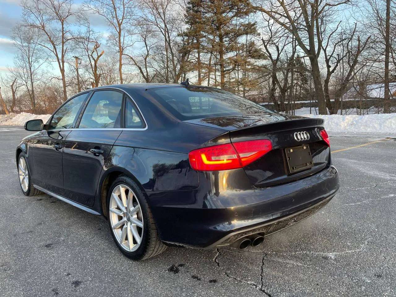 Фото AUDI A4 PREMIUM PLUS – справа спереду