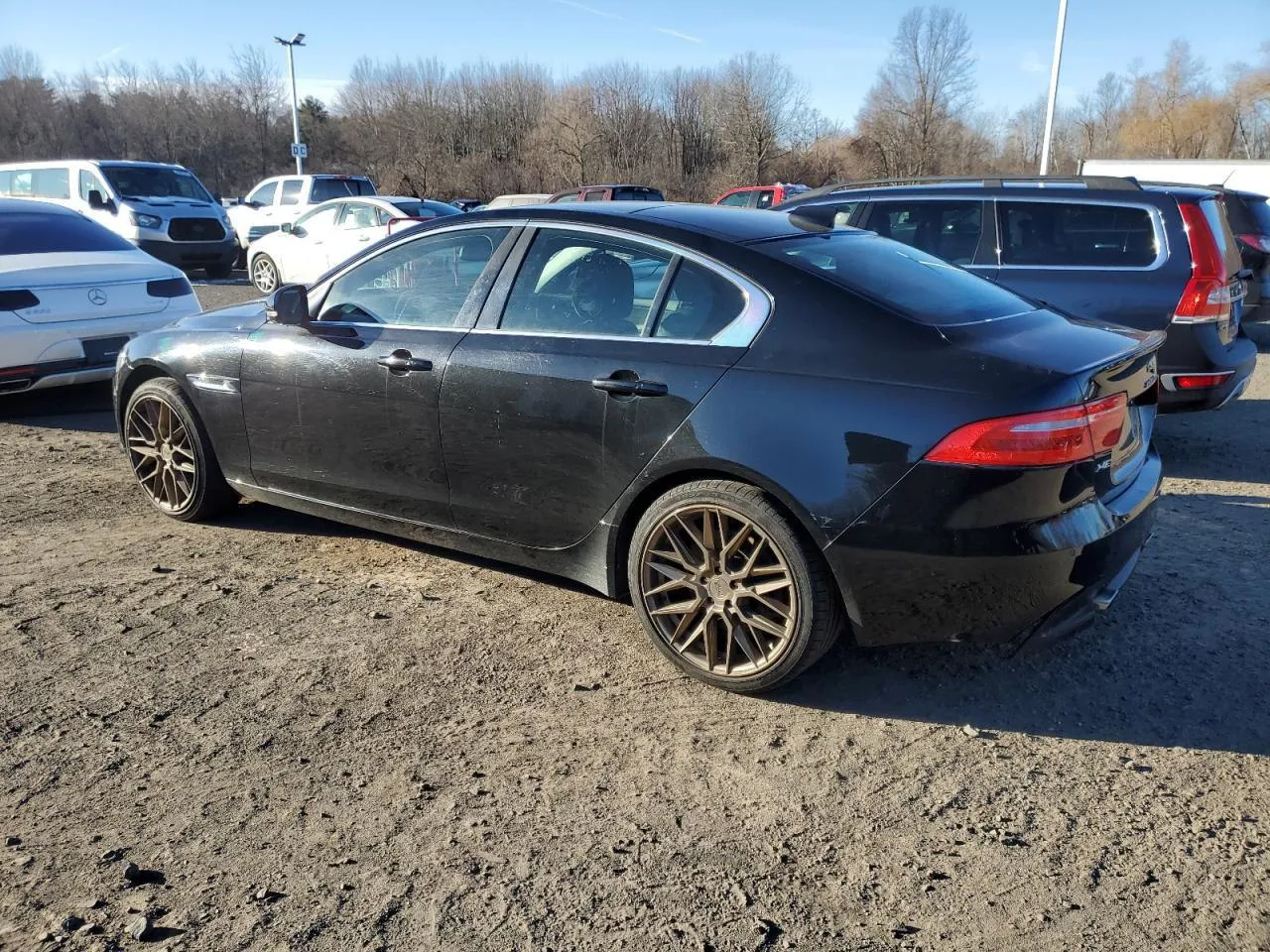 Фото JAGUAR XE PRESTIGE – кермо