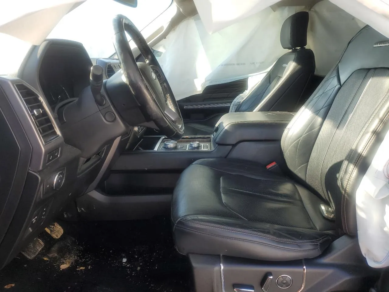 Фото FORD EXPEDITION PLATINUM – салон задні сидіння