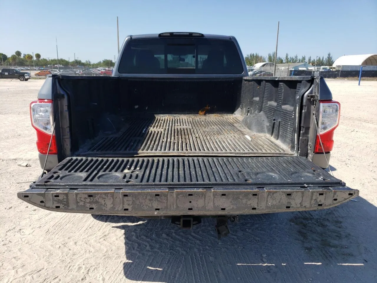 Фото NISSAN TITAN S – Vin code