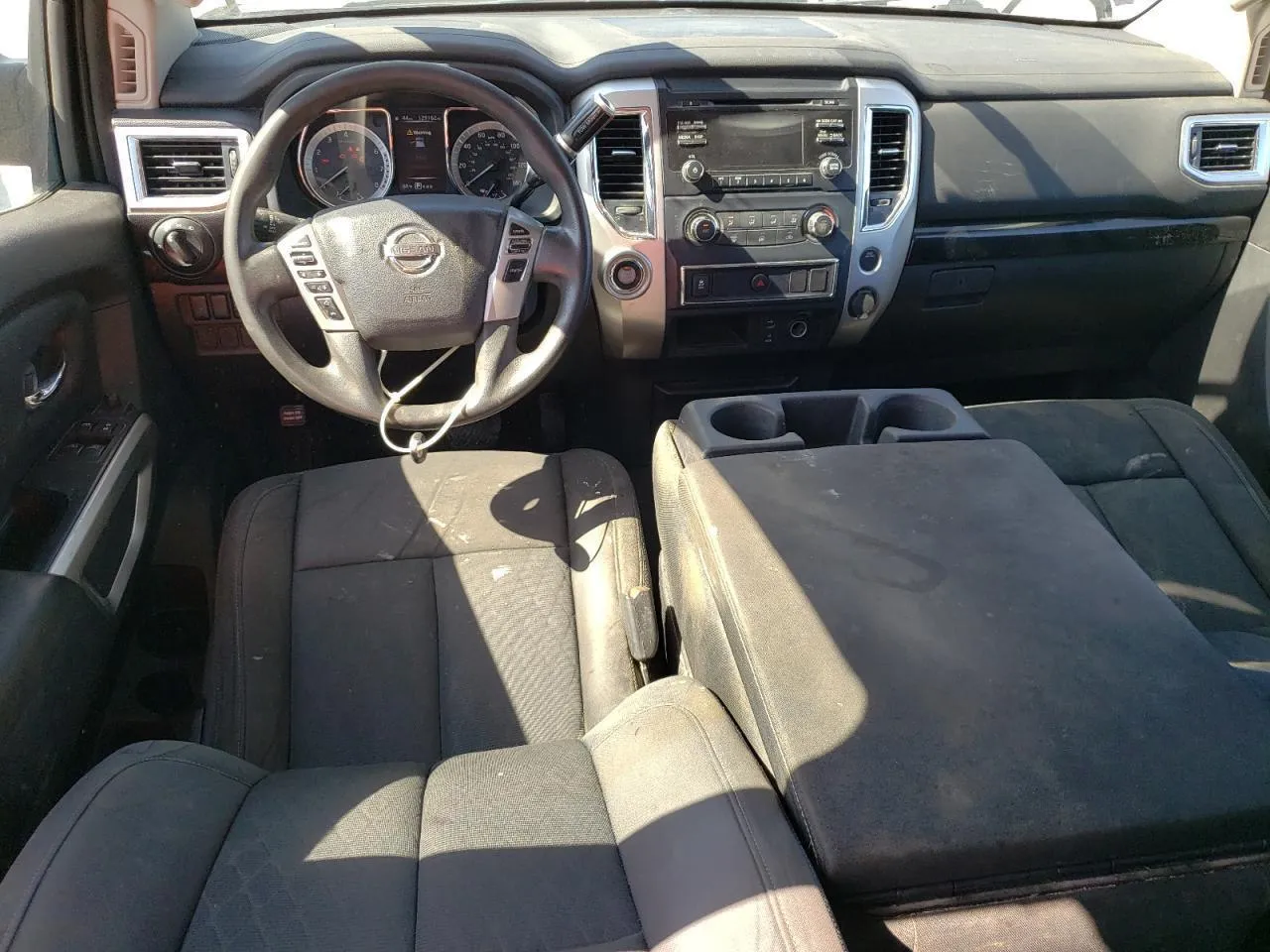 Фото NISSAN TITAN S – збоку