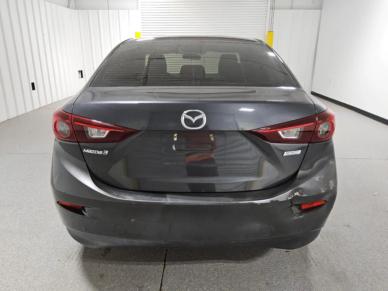 Фото MAZDA 3 SPORT – салон задні сидіння