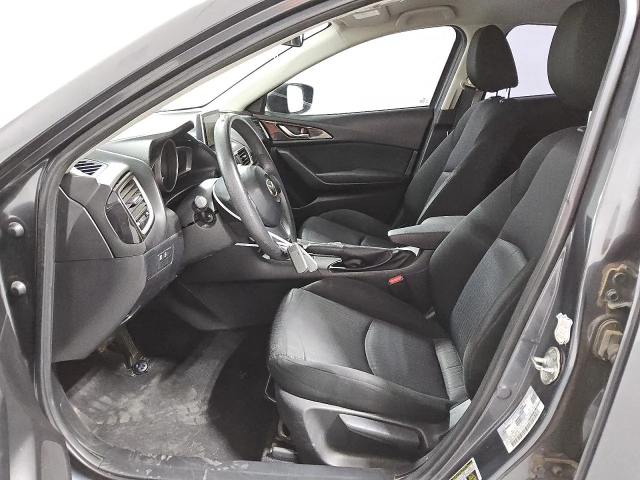 Фото MAZDA 3 SPORT – зліва ззаді