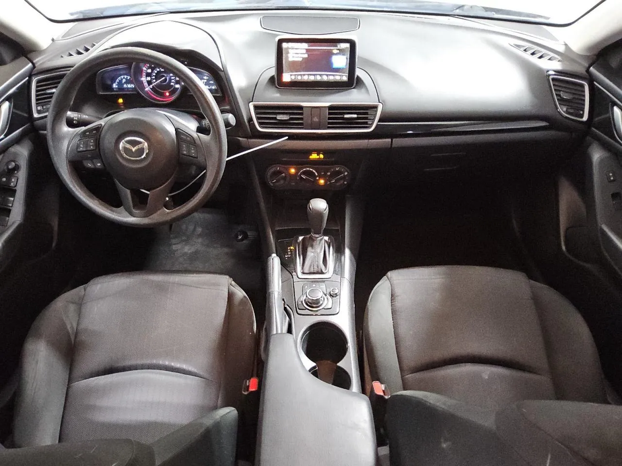 Фото MAZDA 3 SPORT – кермо
