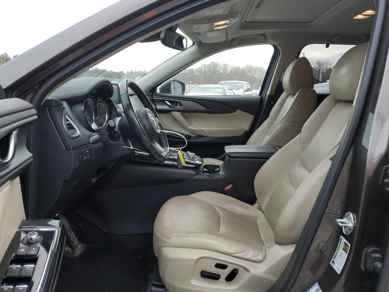 Фото MAZDA CX-9 TOURING – кермо