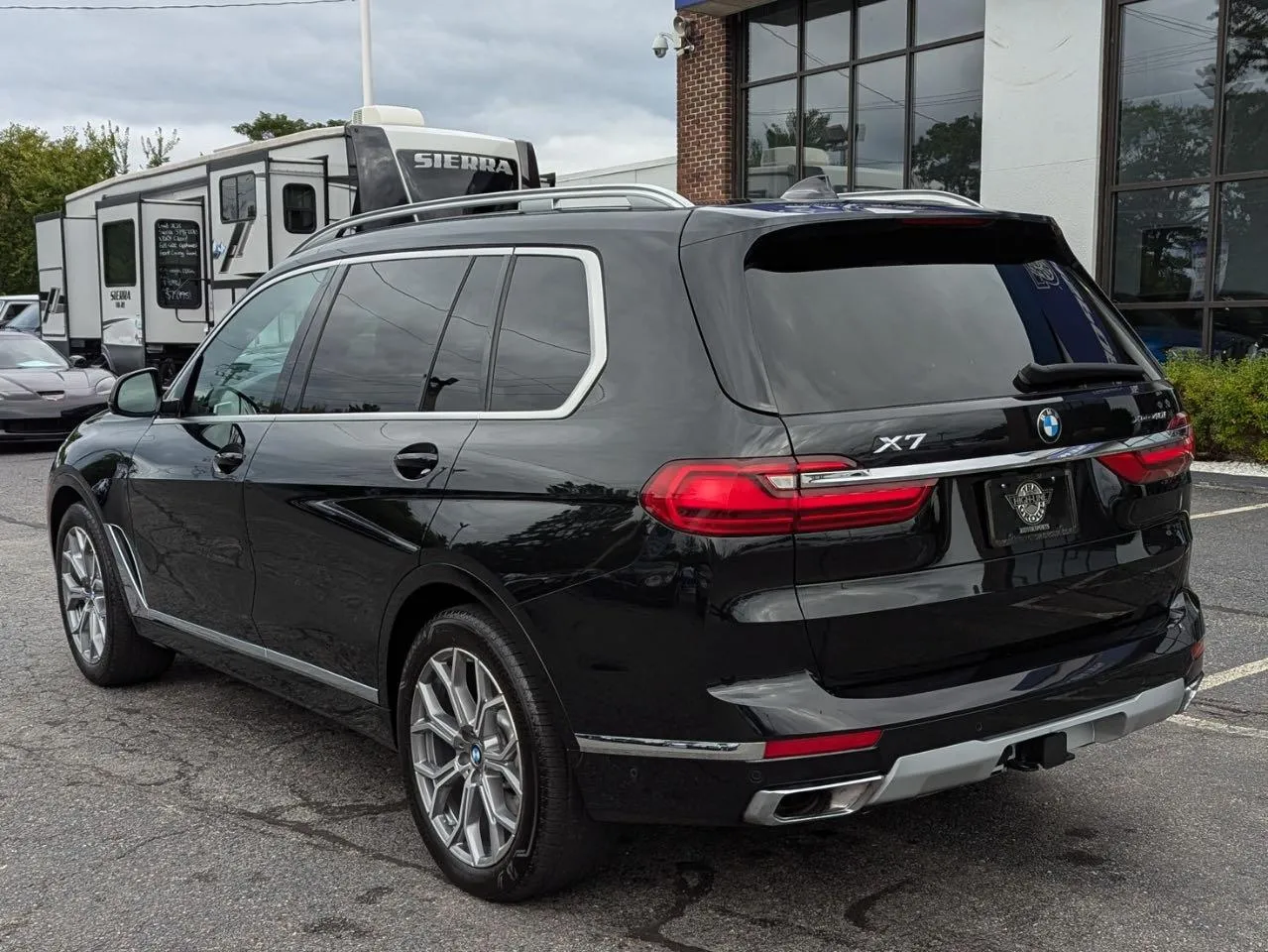 Фото BMW X7 XDRIVE 40I – зліва ззаді