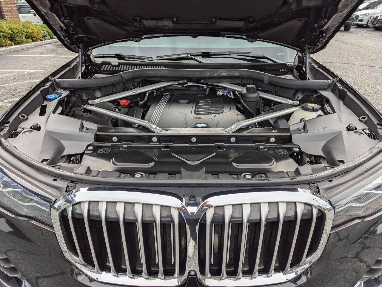 Фото BMW X7 XDRIVE 40I – зліва зпереду