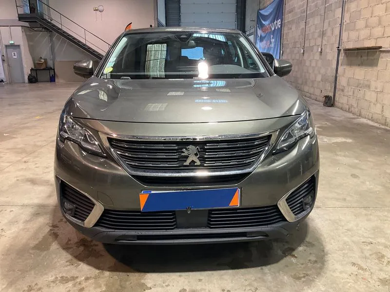 Фото Peugeot 5008 1.5 Blue-HDi Active Business – зліва ззаді