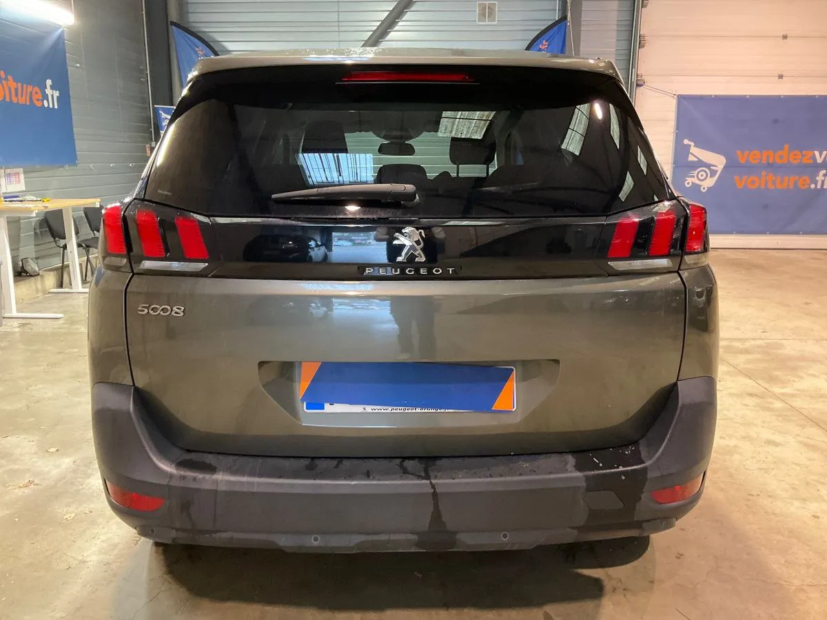 Фото Peugeot 5008 1.5 Blue-HDi Active Business – панель приборів