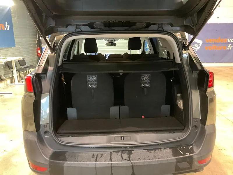 Фото Peugeot 5008 1.5 Blue-HDi Active Business – салон задні сидіння
