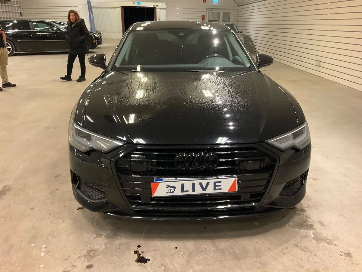 Фото Audi A6 45 TFSI quattro Sport – збоку
