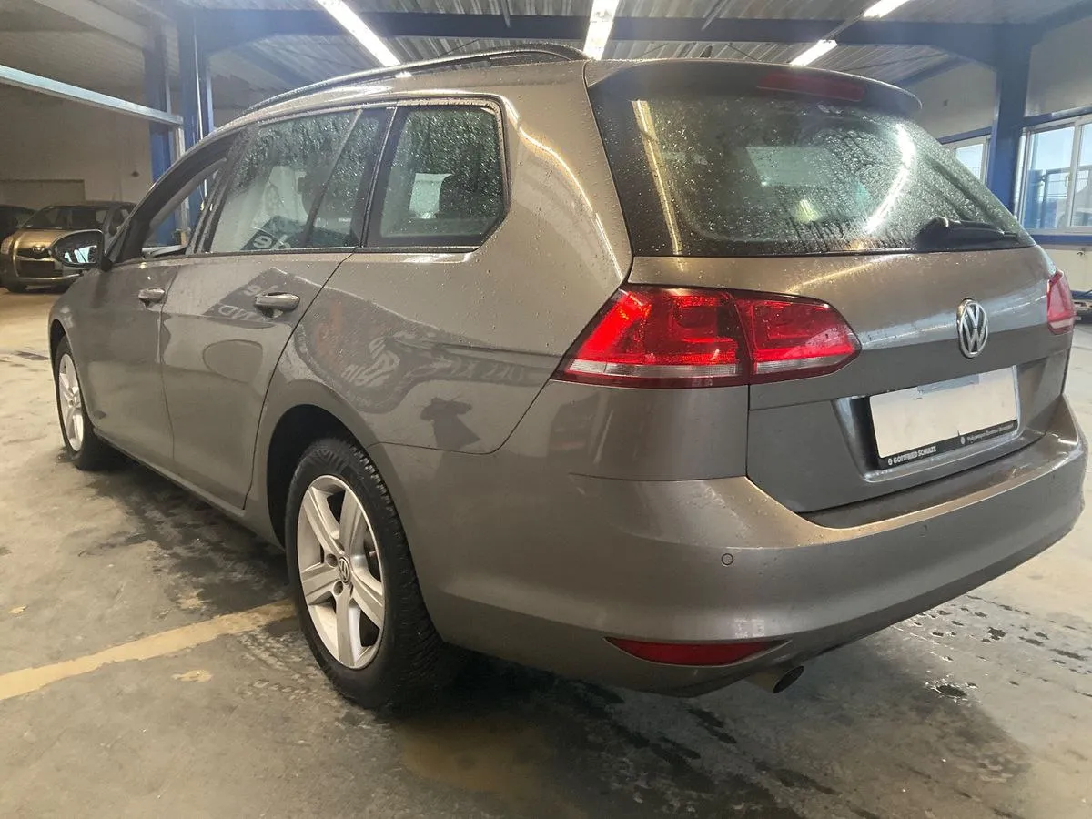 Фото Volkswagen Golf VII – багажник