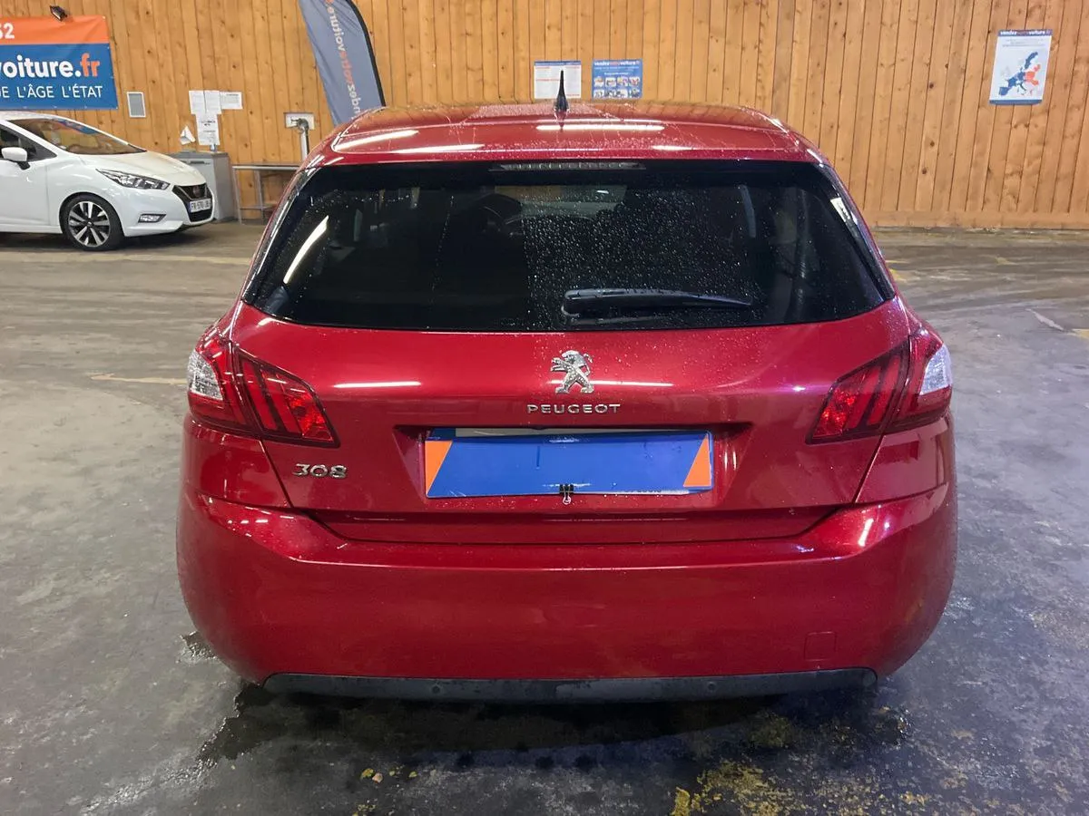 Фото Peugeot 308 1.6 Turbo Allure – збоку