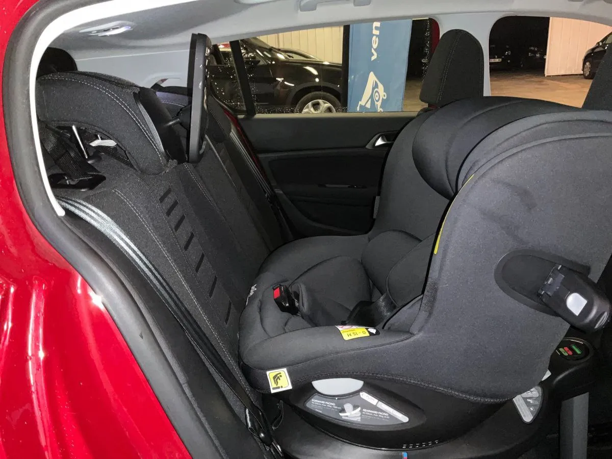 Фото Peugeot 308 1.6 Turbo Allure – кермо