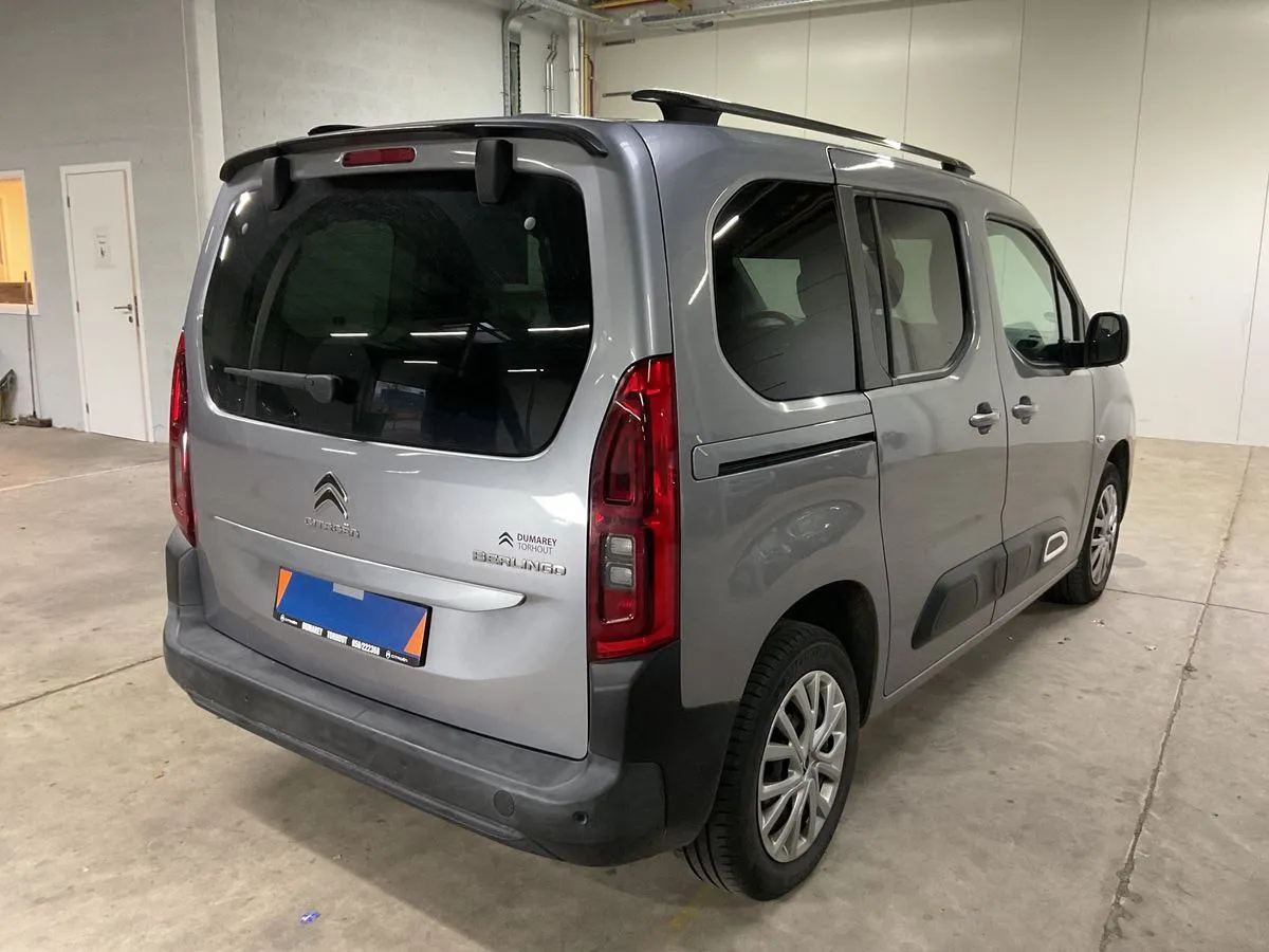 Фото Citroen Berlingo – справа спереду