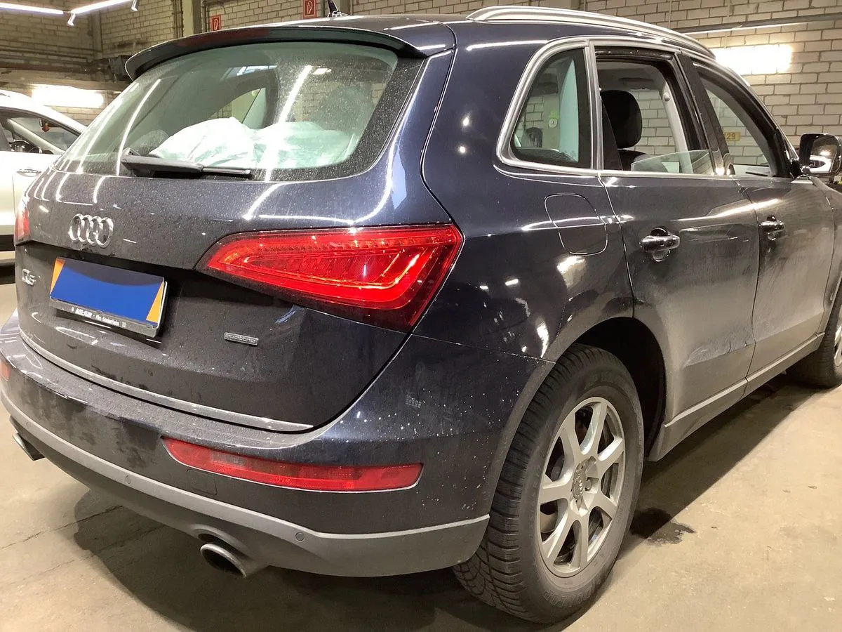 Фото Audi Q5 2.0 TFSI quattro – зліва ззаді