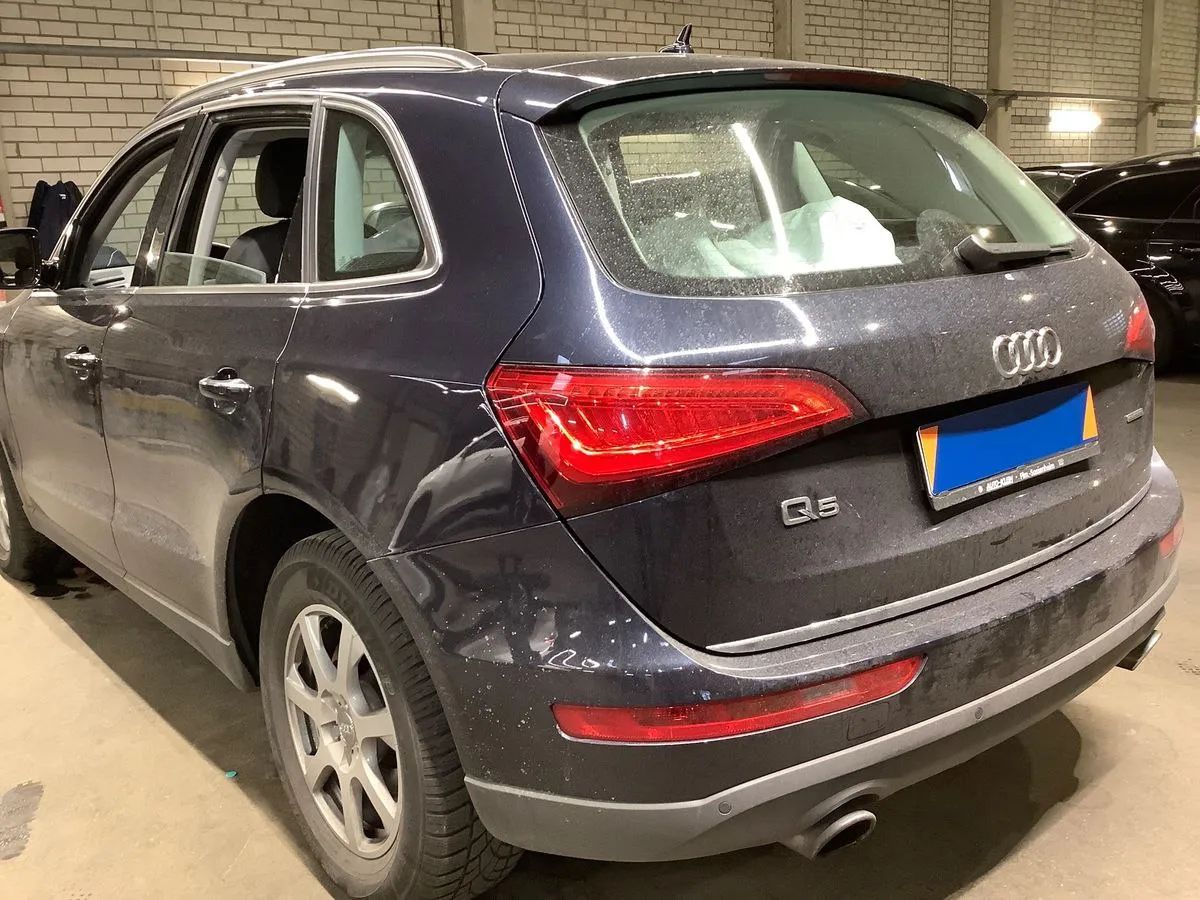 Фото Audi Q5 2.0 TFSI quattro – зліва зпереду
