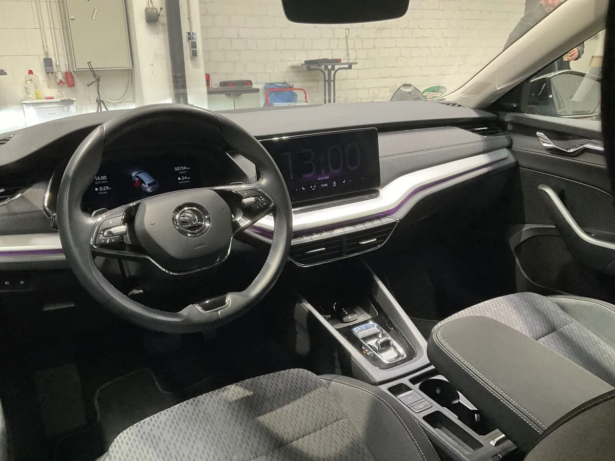 Фото Skoda Octavia Style – справа спереду