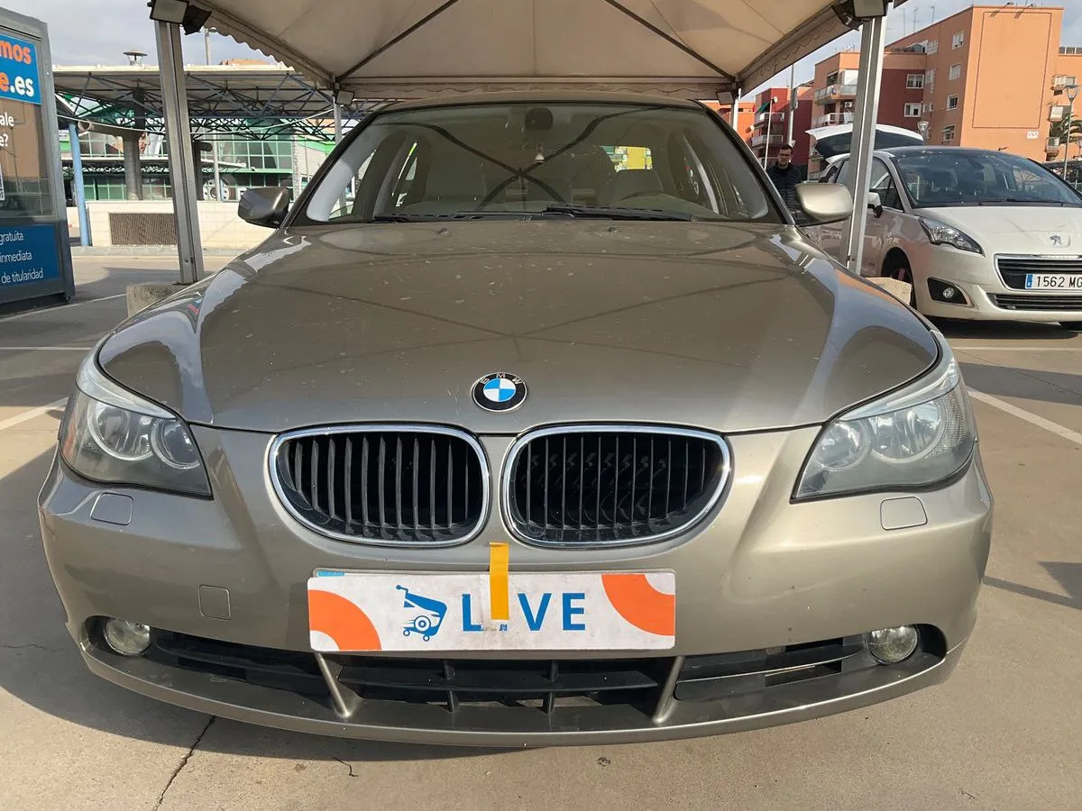 Фото BMW 5er 525i – зліва ззаді