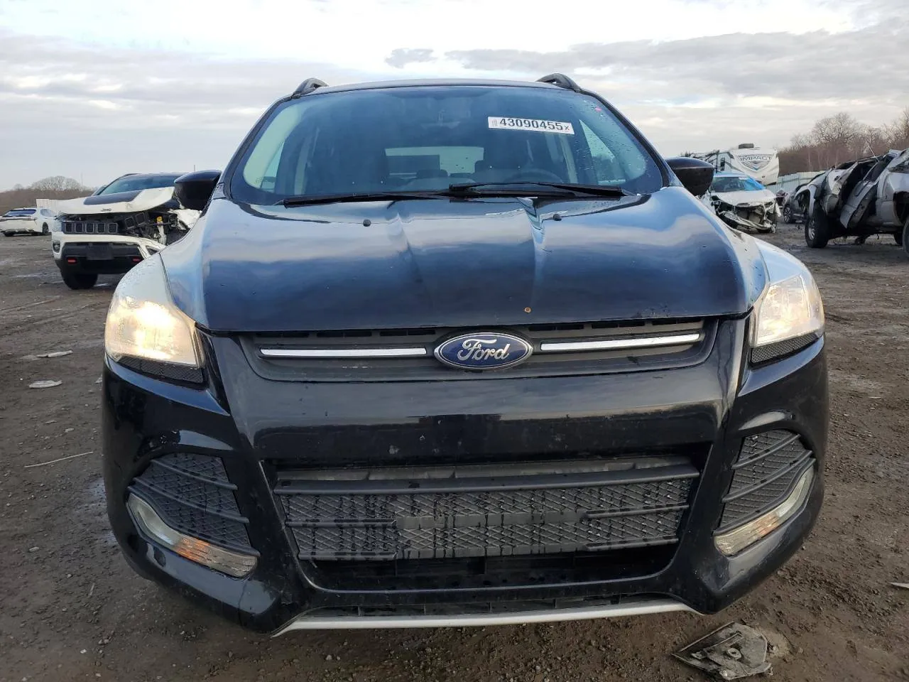 Фото FORD ESCAPE SE – салон задні сидіння