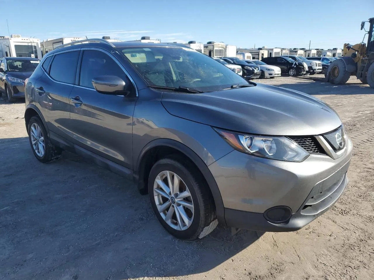 Фото NISSAN ROGUE SPORT S – збоку