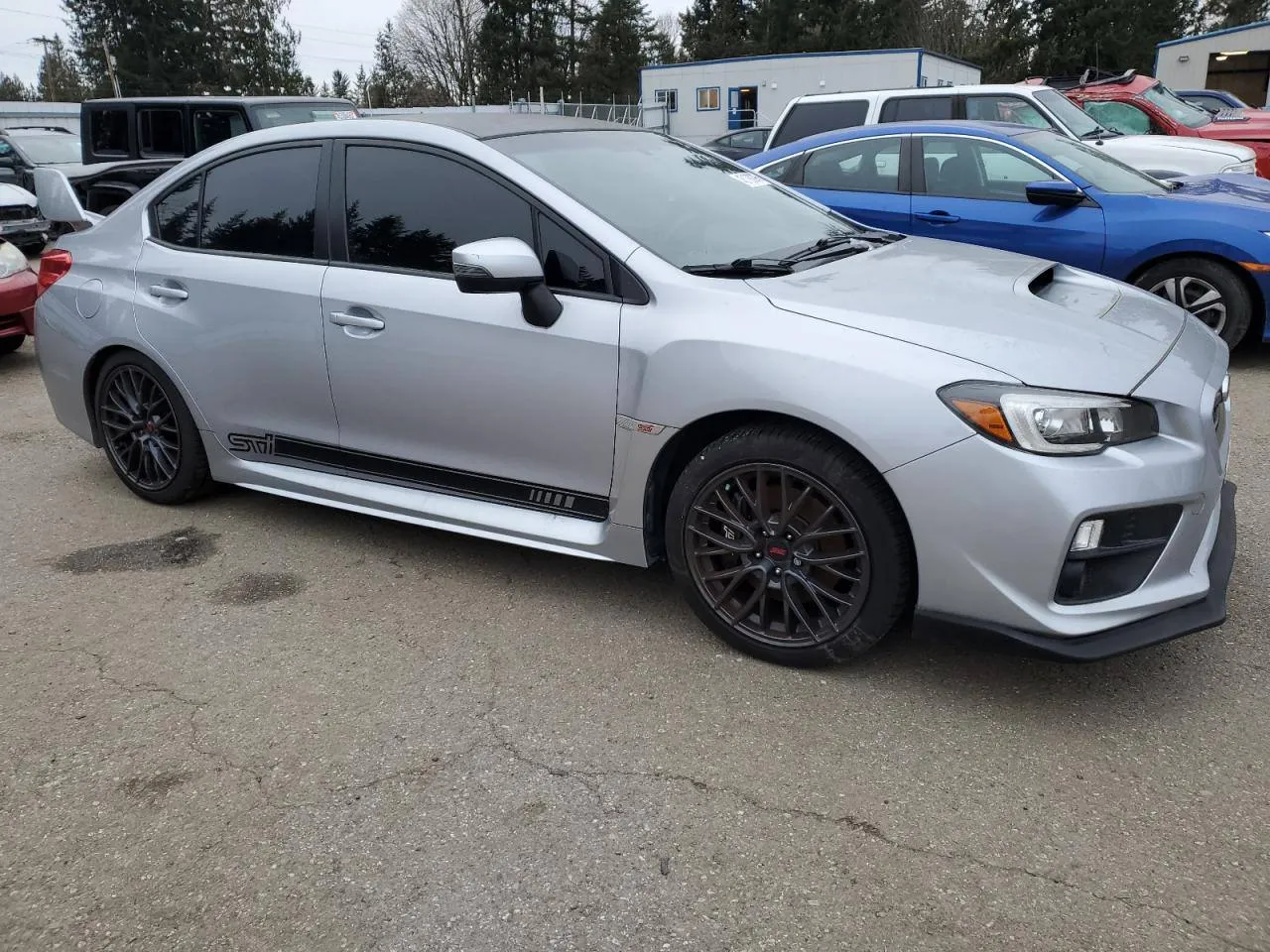 Фото SUBARU WRX STI – справа спереду