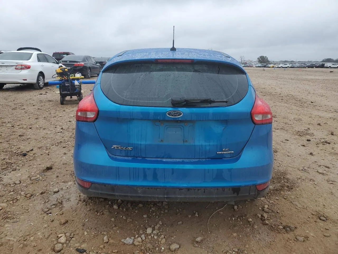 Фото Ford Focus SE – кермо