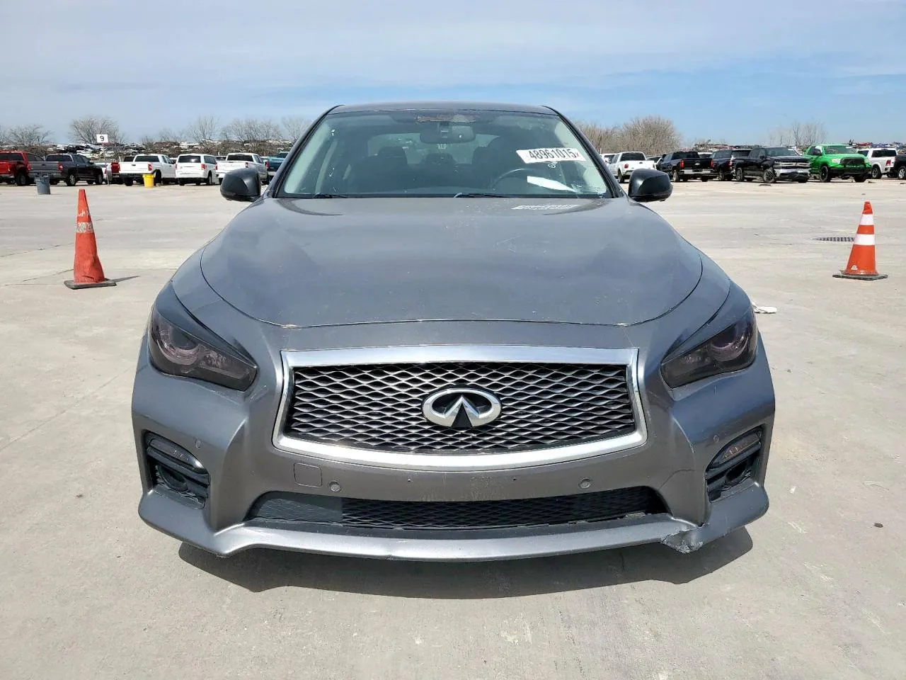 Фото Infiniti Q50 Hybrid Premium – справа ззаді